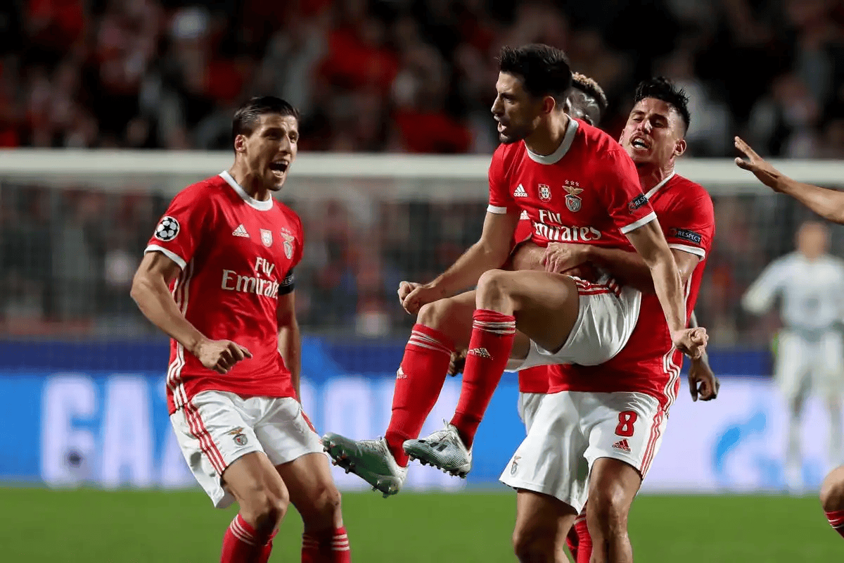 九游游戏中心官网-火箭对阵马刺