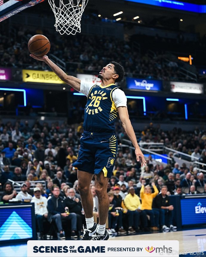 九游娱乐九游下载中心-2013年骑士球迷进场求詹姆斯